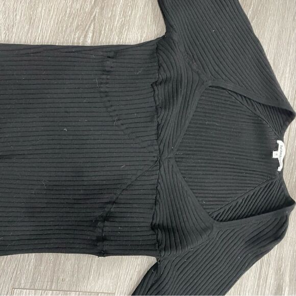 Heartloom Sweetheart Neckline Knit Long Sleeve Top Sweater - Picture 4 of 7